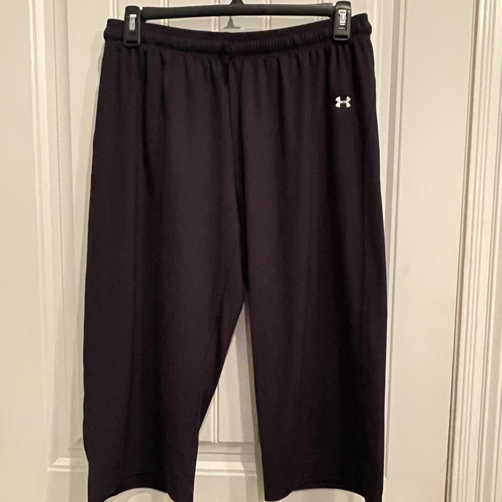Women’s Under Armour capris size L
